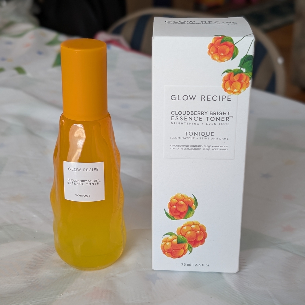 Glow Recipe Cloudberry Bright Essence Toner *FIRM PRICE